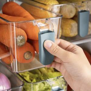 CONTENEDOR PARA REFRI CON JALADOR GRIS TAMAÑO PEQUEÑO